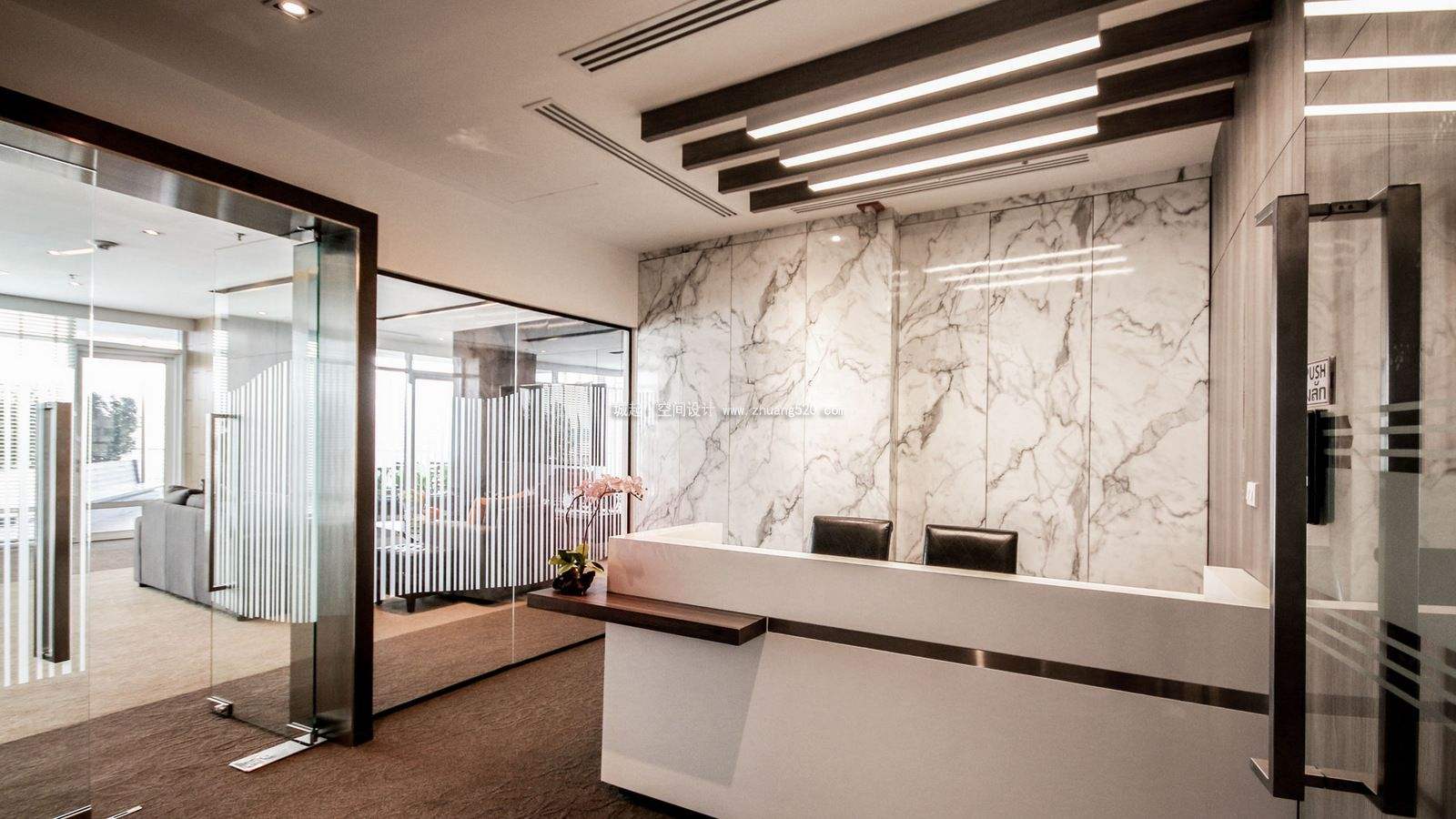上榜设计：金融公司适合什么样的办公室装修风格？